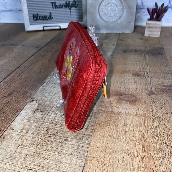 Fossil red leather heart zip around wallet womens. - Picture 6 of 11